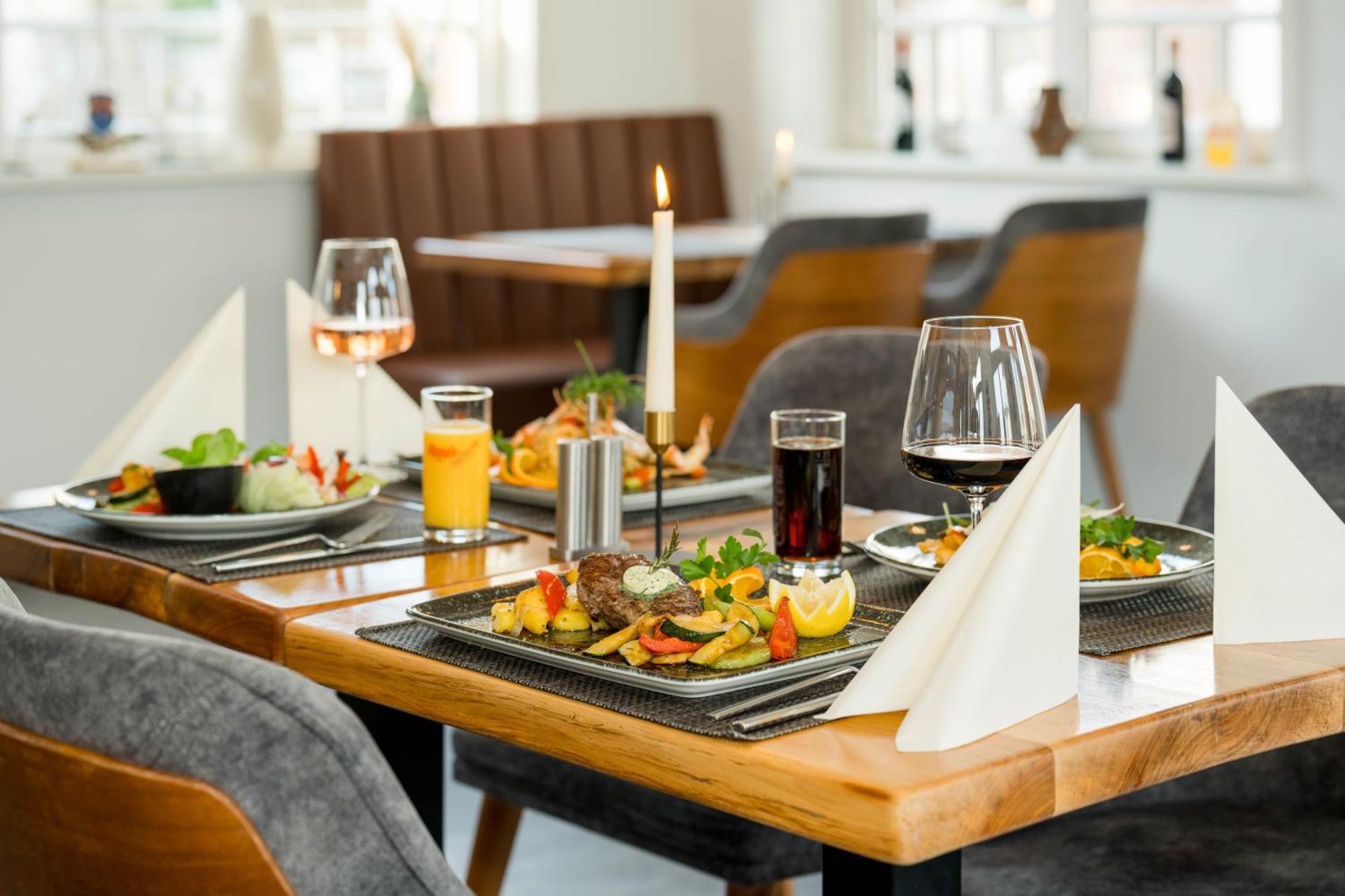 Roca Restaurant Und Hotel Bommersheim Dış mekan fotoğraf