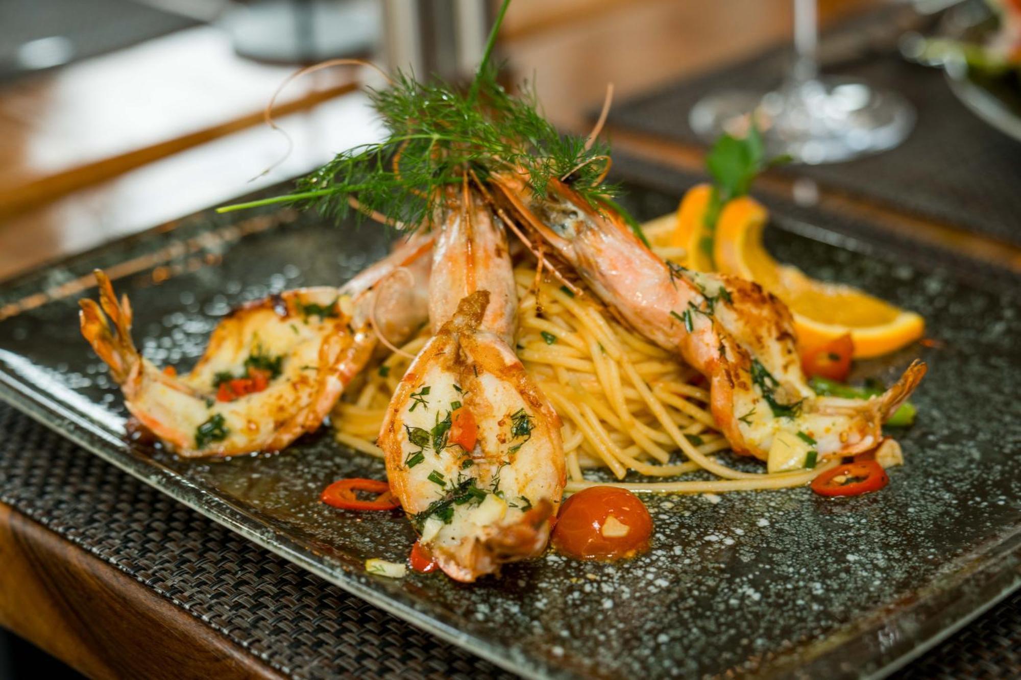 Roca Restaurant Und Hotel Bommersheim Dış mekan fotoğraf